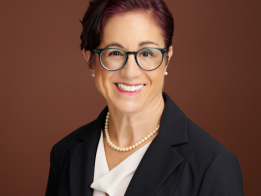 Dr Julie Kanter